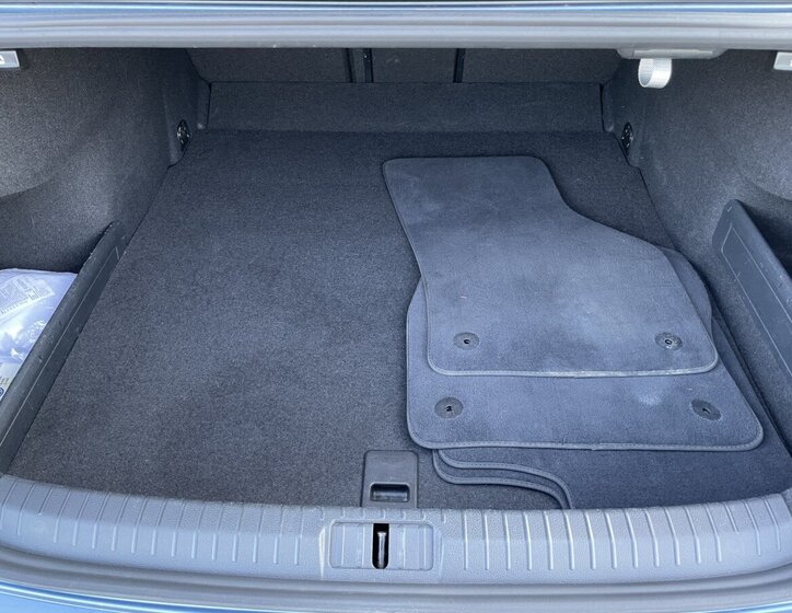 Volkswagen Passat Sedan 1,8 l 132 kw