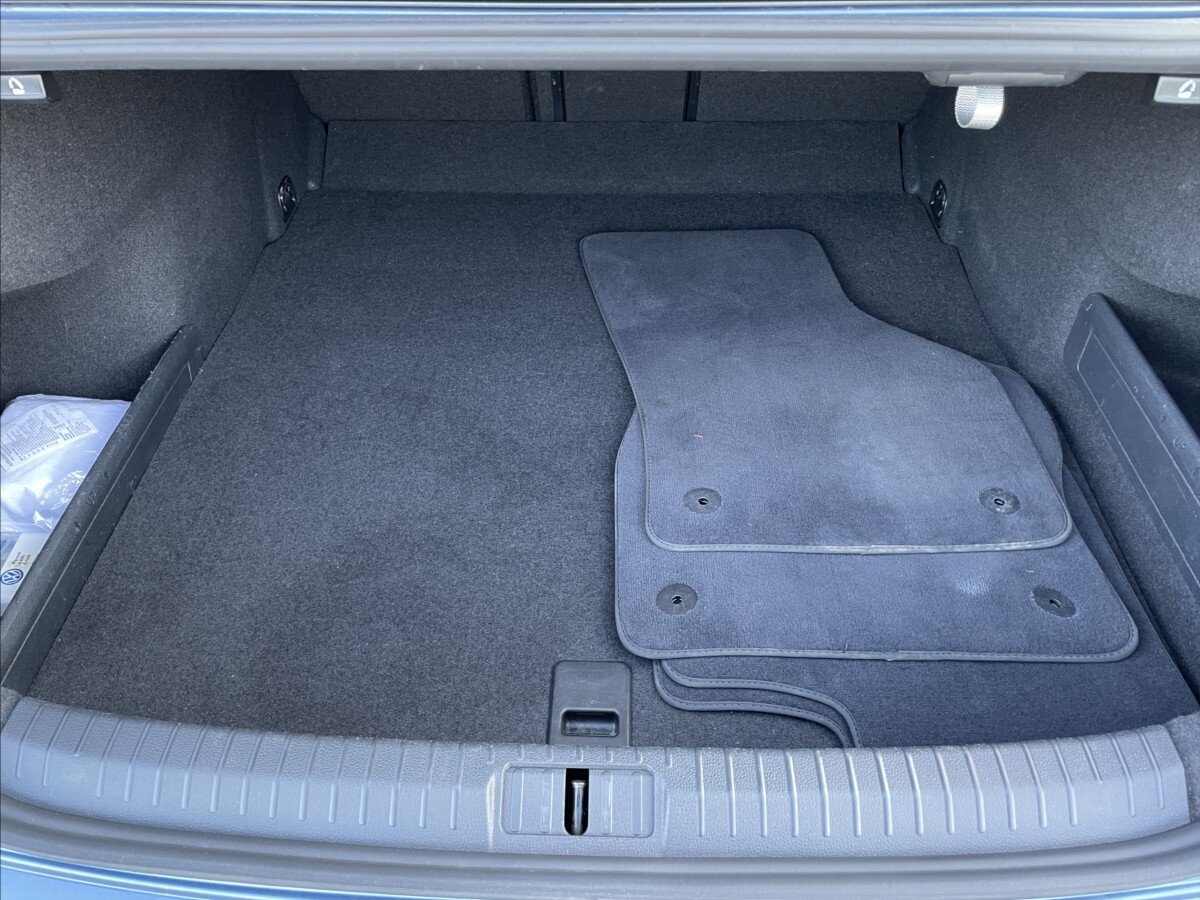 Volkswagen Passat Sedan 1,8 l 132 kw