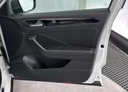 Volkswagen T-Roc SUV / Terénní 2,0 l 221 kw