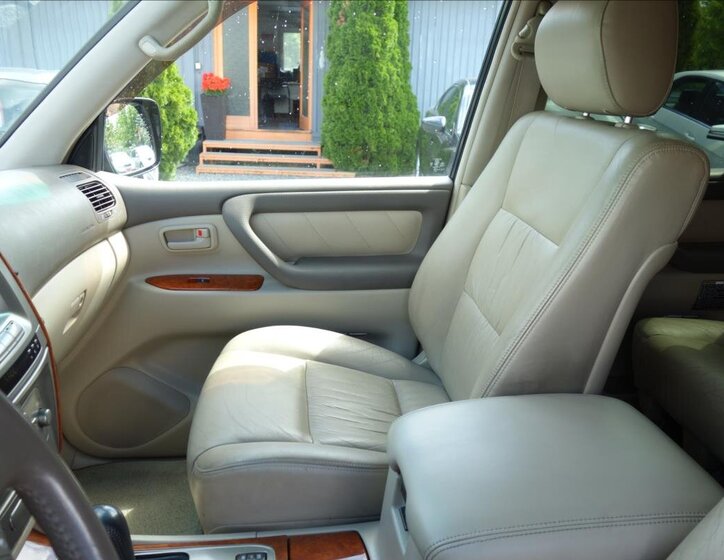 Toyota Land Cruiser SUV 4,7 l 175 kw