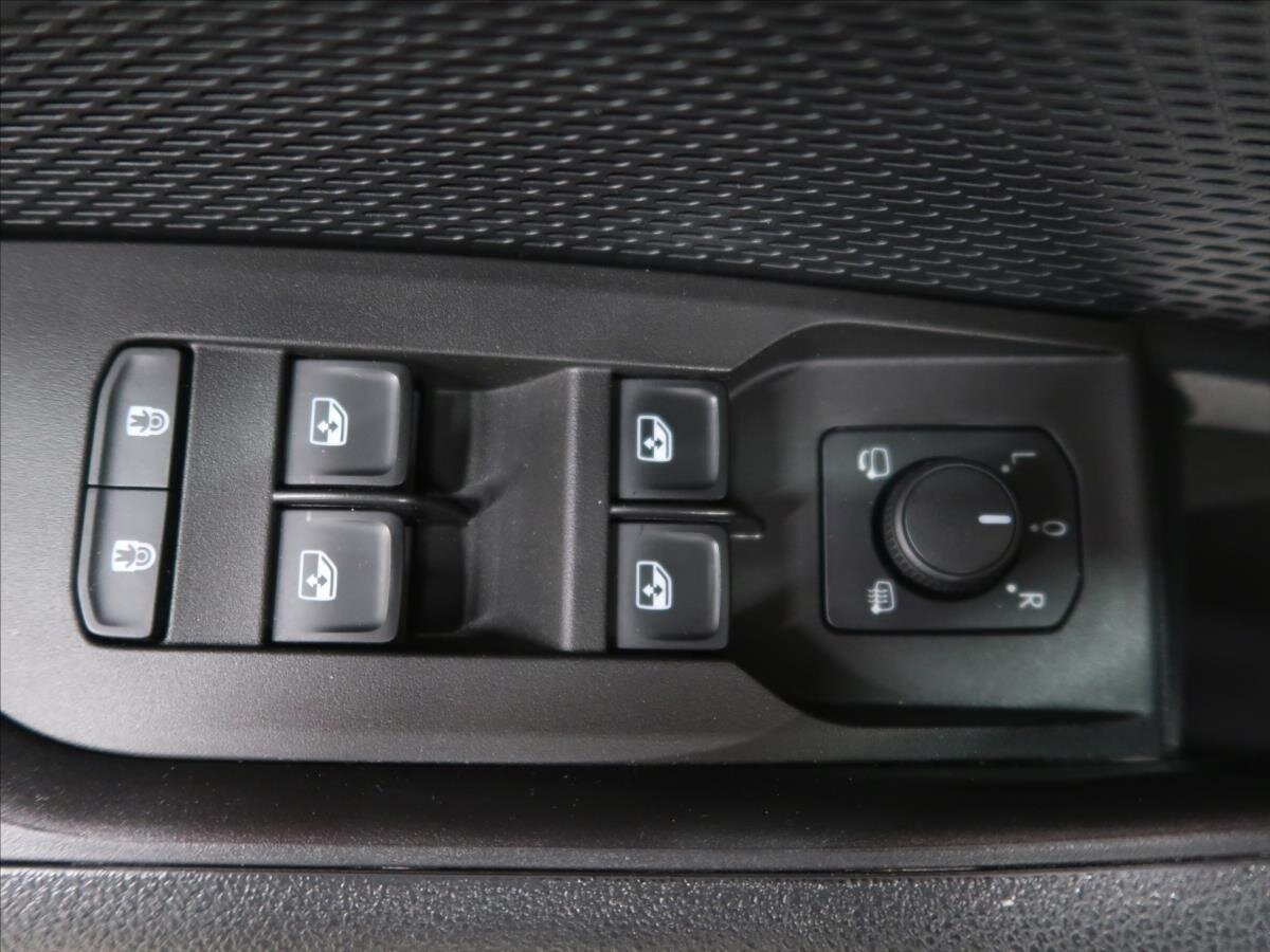 Škoda Octavia Sedan / Limuzína 1,5 l 110 kw