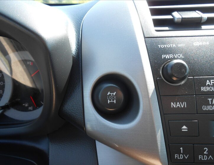Toyota RAV4 Kombi 2,0 l 112 kw