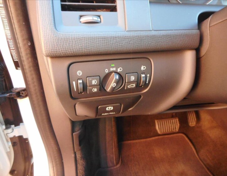 Volvo XC60 SUV / Terénní 2,4 l 120 kw