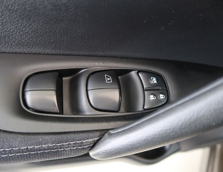 Nissan Qashqai SUV / Terénní 1,5 l 81 kw