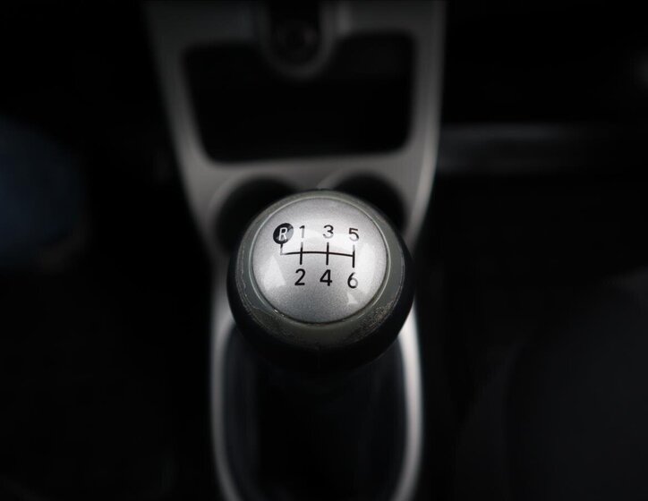 Toyota Urban Cruiser Hatchback 1,3 l 74 kw