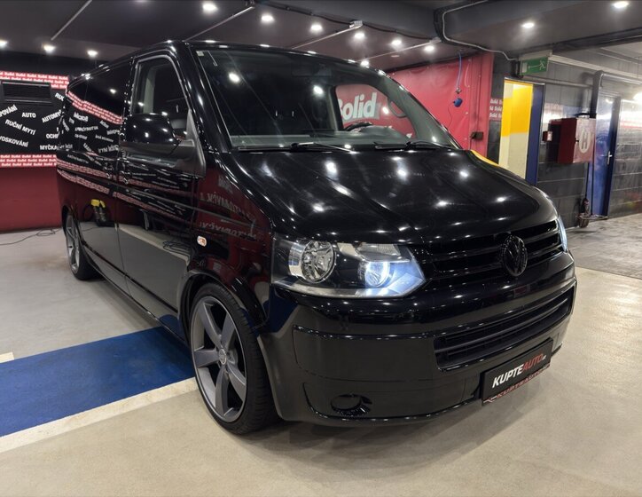 Volkswagen Multivan 8