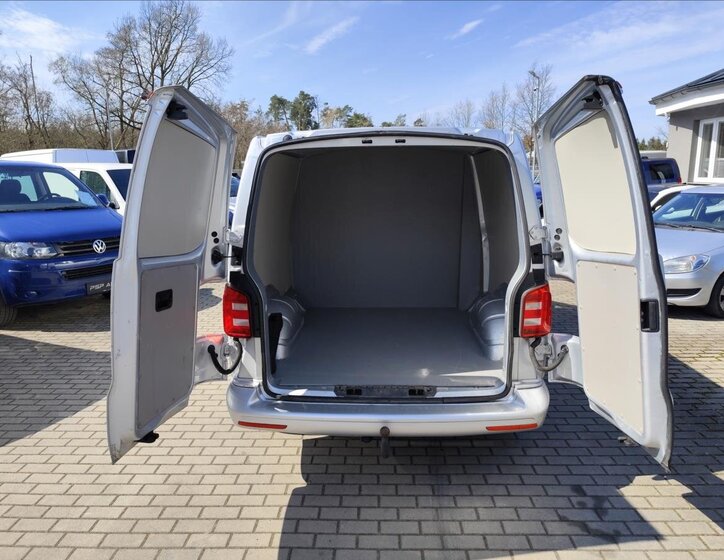 Volkswagen Transporter Kombi 2,0 l 110 kw