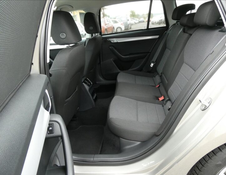 Škoda Octavia 22