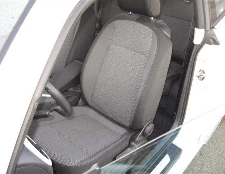 Volkswagen Beetle Hatchback 1,2 l 77 kw