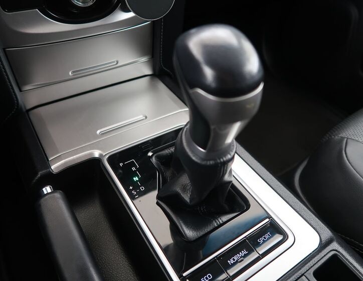 Toyota Land Cruiser 32