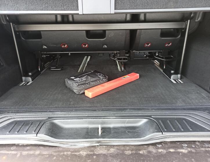 Mercedes-Benz Třídy V 9