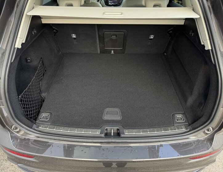 Volvo XC60 SUV / Terénní 2,0 l 145 kw