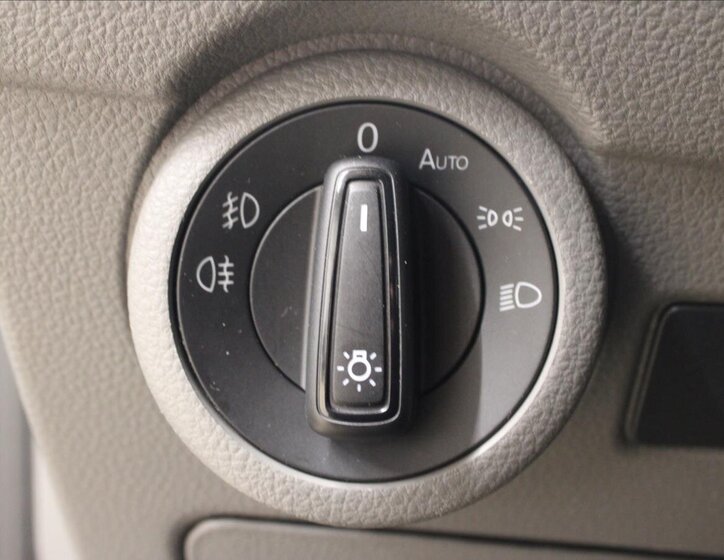 Volkswagen Caravelle Kombi 2,0 l 110 kw