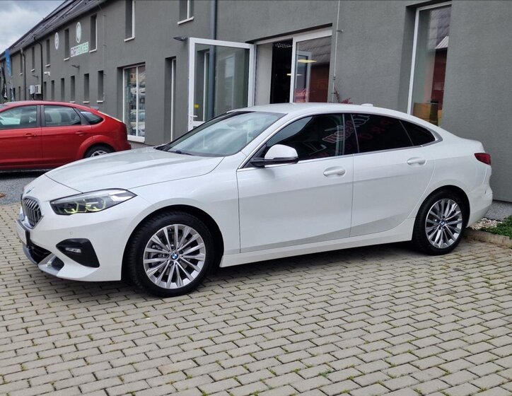 BMW Řada 2 6