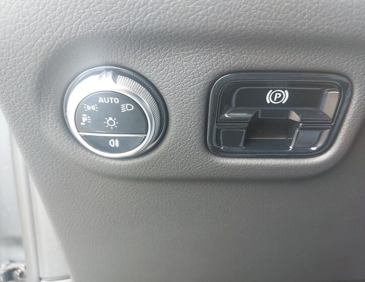 Mercedes-Benz EQE 21