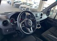 Mercedes-Benz Sprinter 12