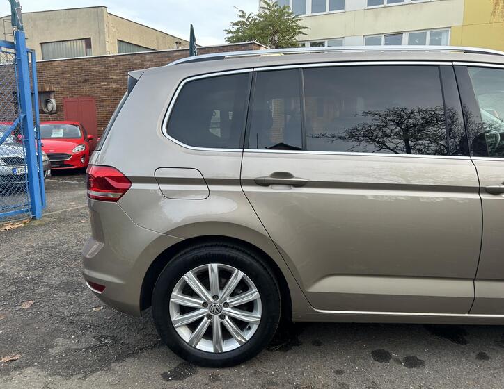 Volkswagen Touran 16