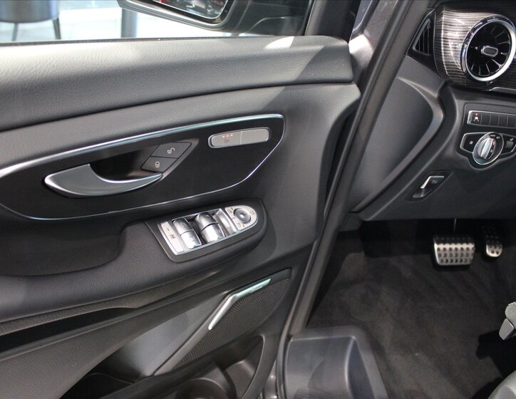 Mercedes-Benz Třídy V MPV 2,0 l 174 kw