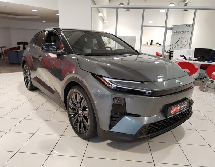 Toyota C-HR CUV / Crossover 0,0 252 kw