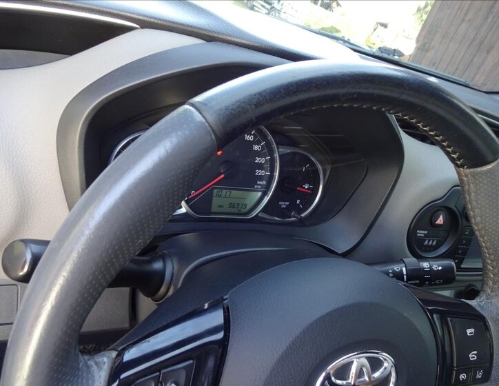 Toyota Yaris Kombi 1,3 l 73 kw