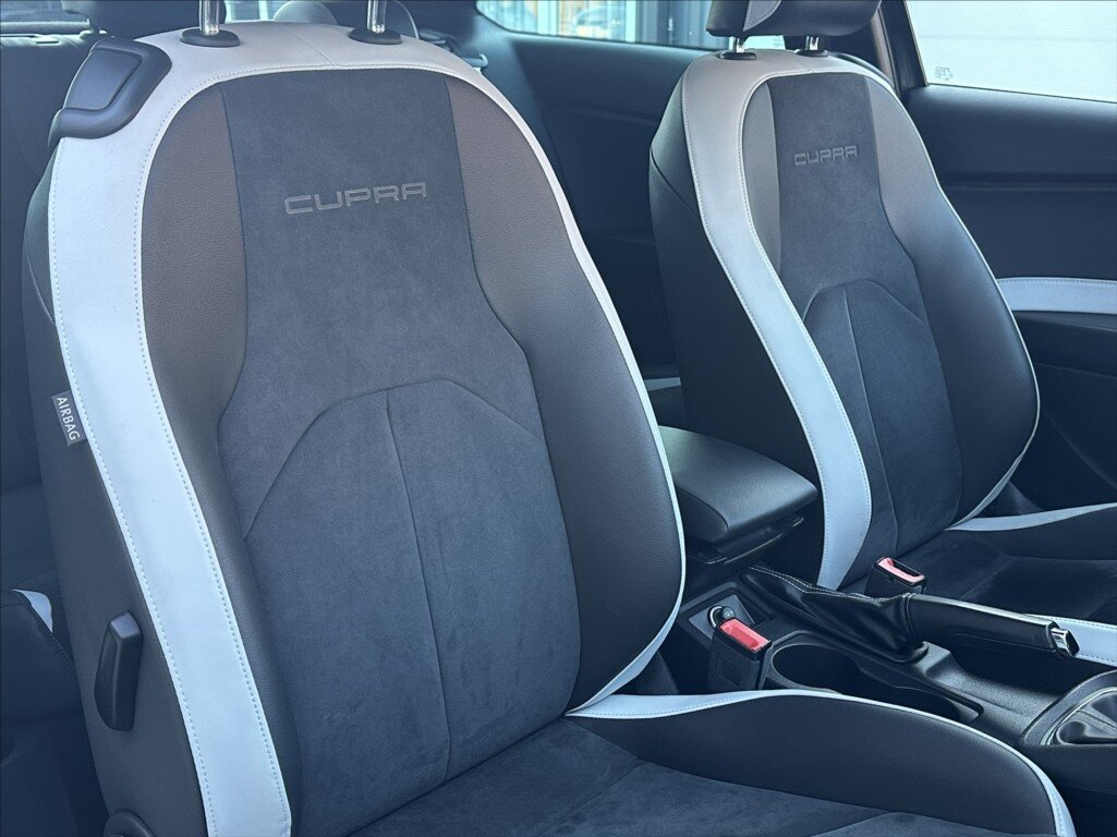 Seat Leon Hatchback 2,0 l 213 kw