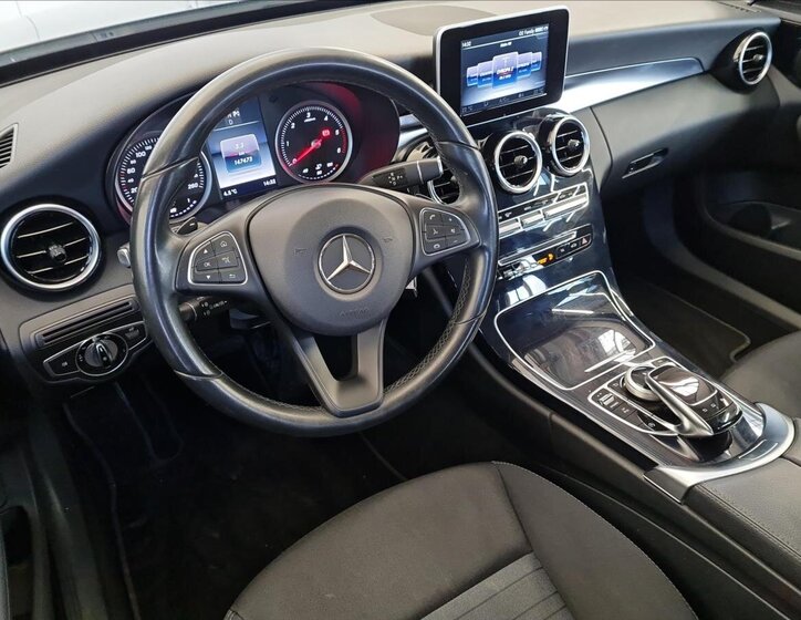 Mercedes-Benz Třídy C 9