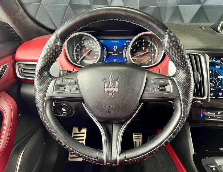 Maserati Levante SUV / Terénní 3,0 l 316 kw