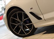 BMW Řada 5 Kombi 3,0 l 210 kw