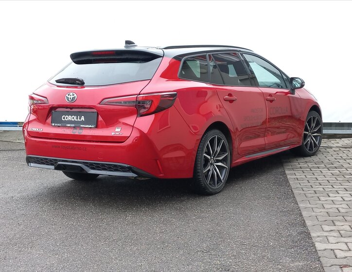 Toyota Corolla Kombi 2,0 l 98 kw