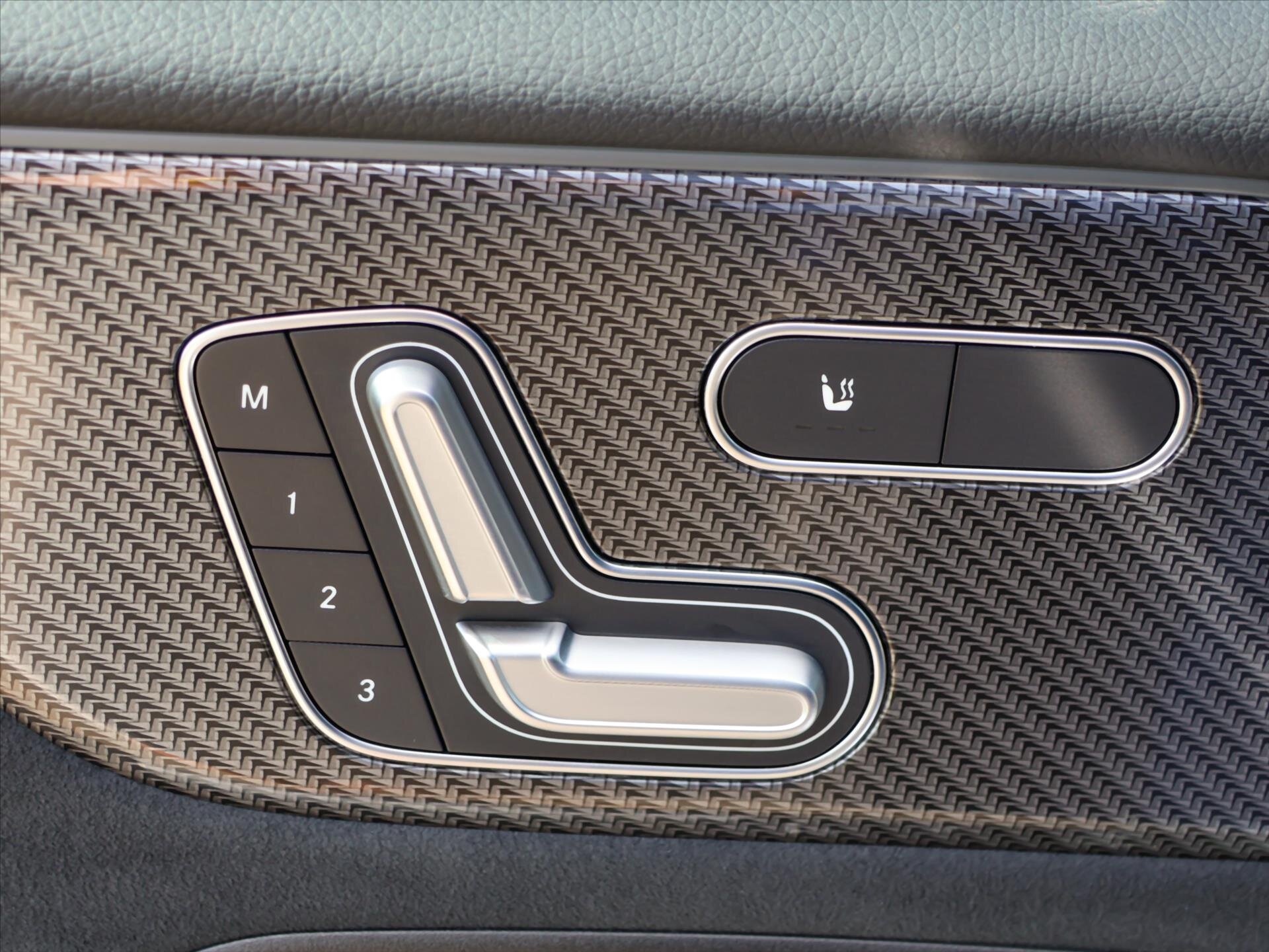 Mercedes-Benz GLB SUV / Terénní 2,0 l 110 kw