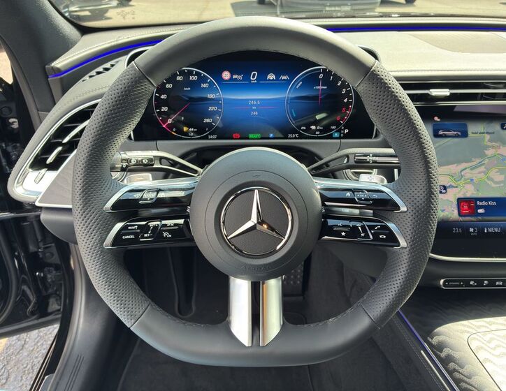 Mercedes-Benz Třídy E 18