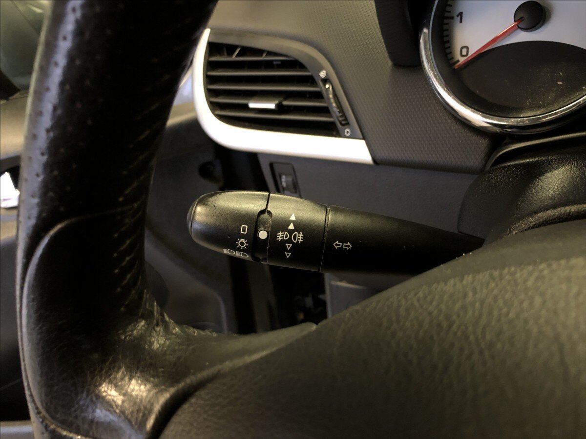 Peugeot 207 Kombi 1,4 l 70 kw