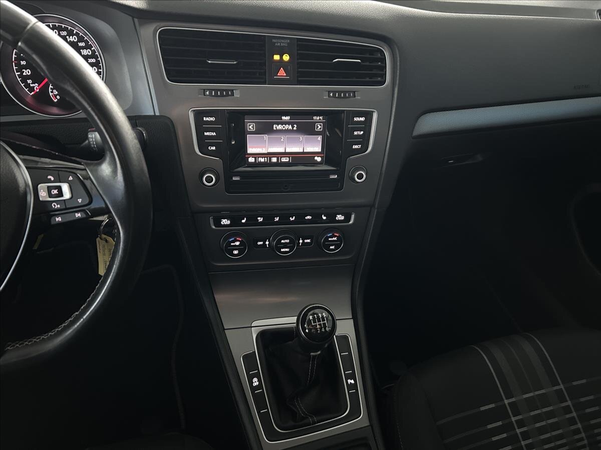 Volkswagen Golf Hatchback 1,2 l 81 kw