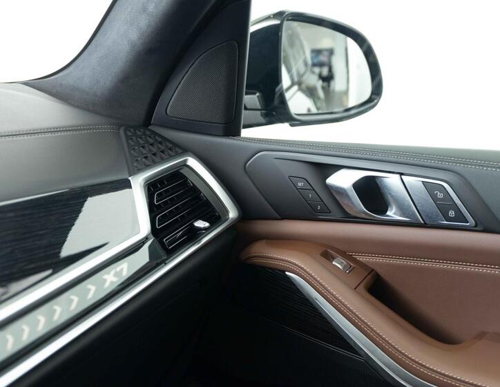 BMW X7 15