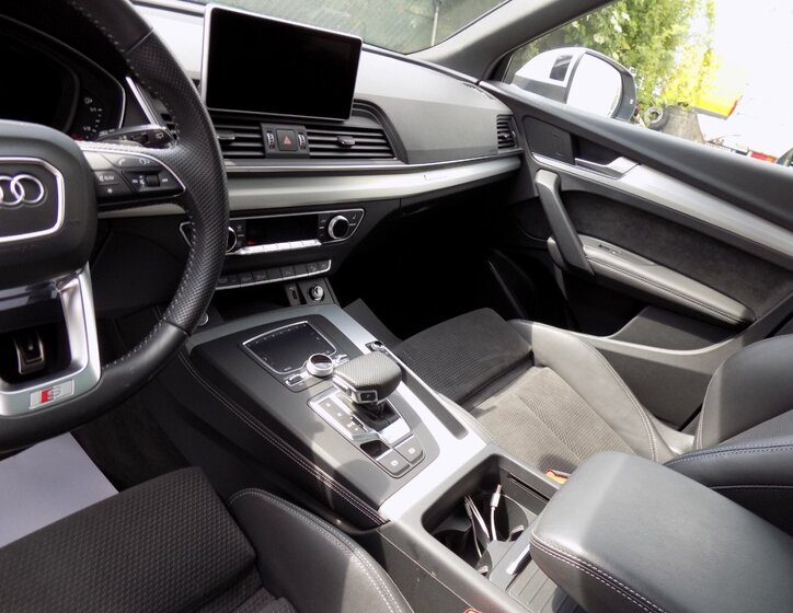 Audi Q5 SUV 2,0 l 140 kw