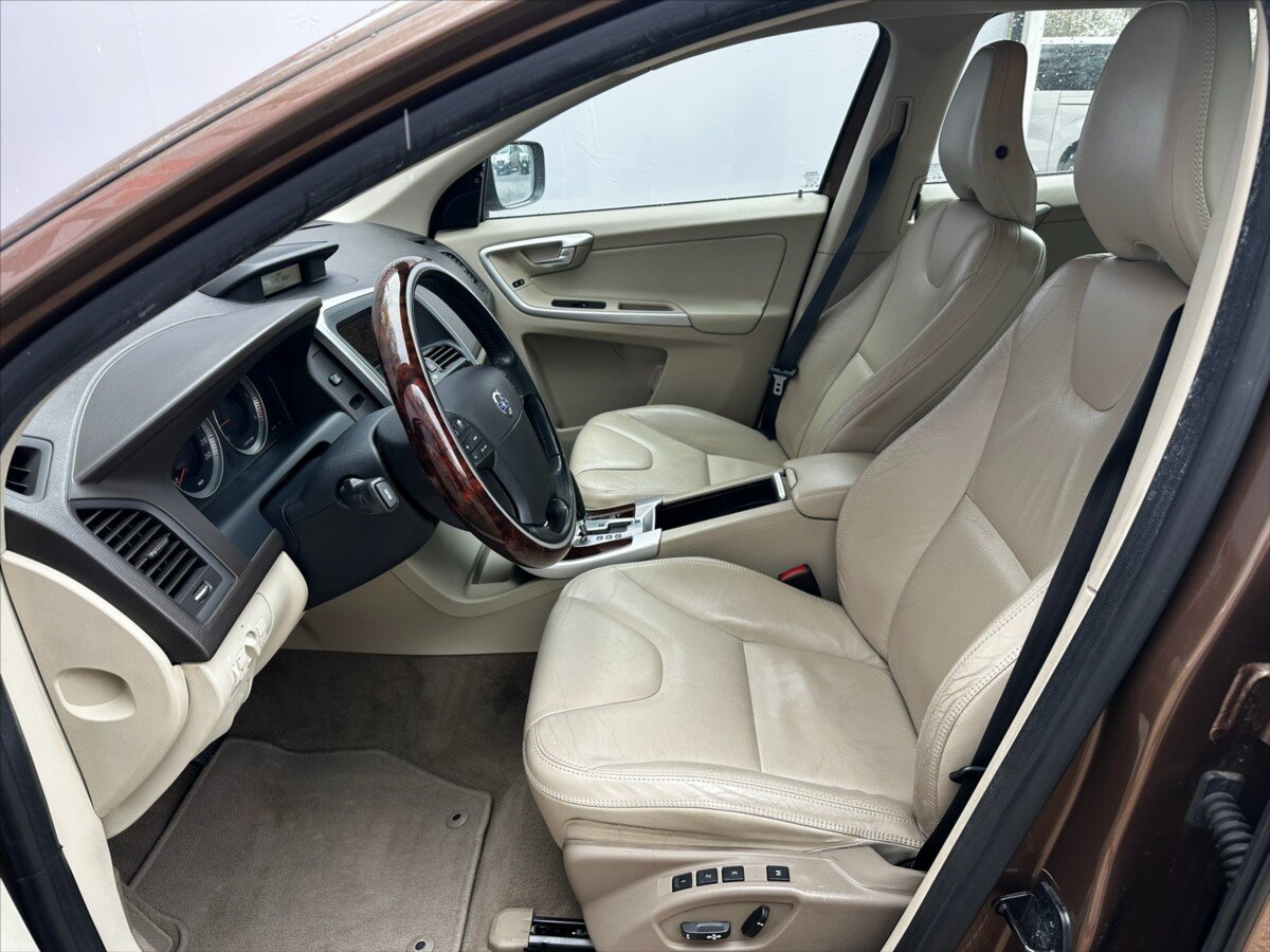 Volvo XC60 SUV / Terénní 2,4 l 136 kw