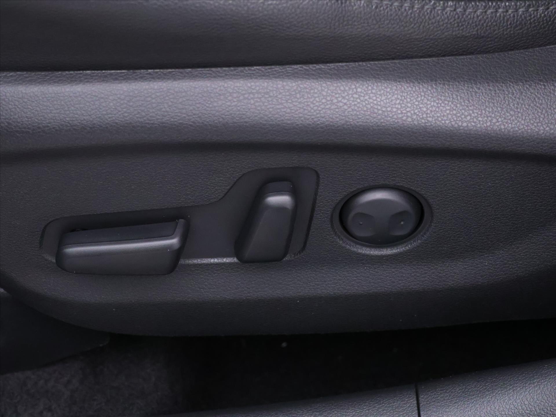 Hyundai Tucson SUV 2,0 l 136 kw