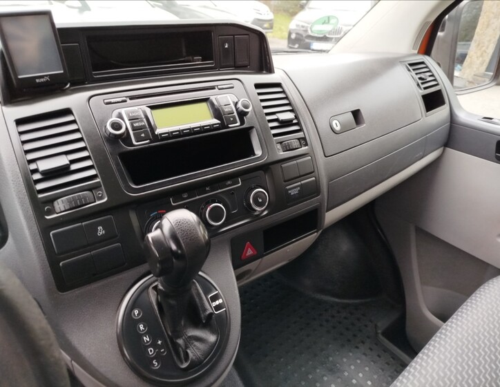 Volkswagen Transporter 11