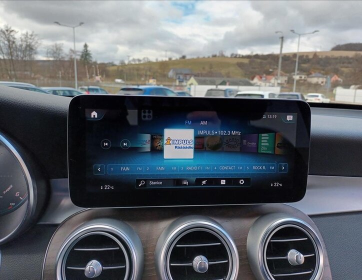 Mercedes-Benz GLC SUV 2,0 l 180 kw