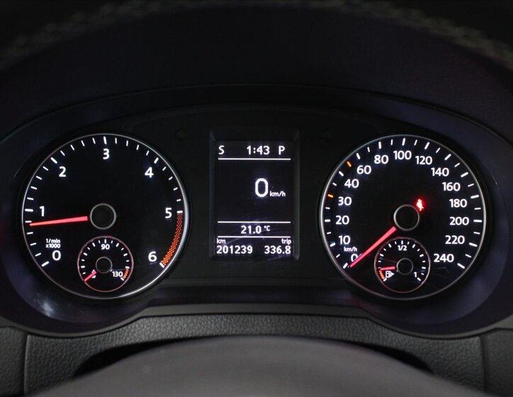 Volkswagen Sharan Kombi 2,0 l 103 kw