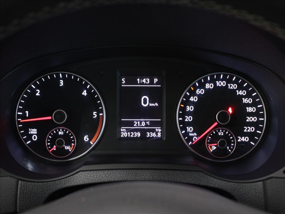 Volkswagen Sharan Kombi 2,0 l 103 kw