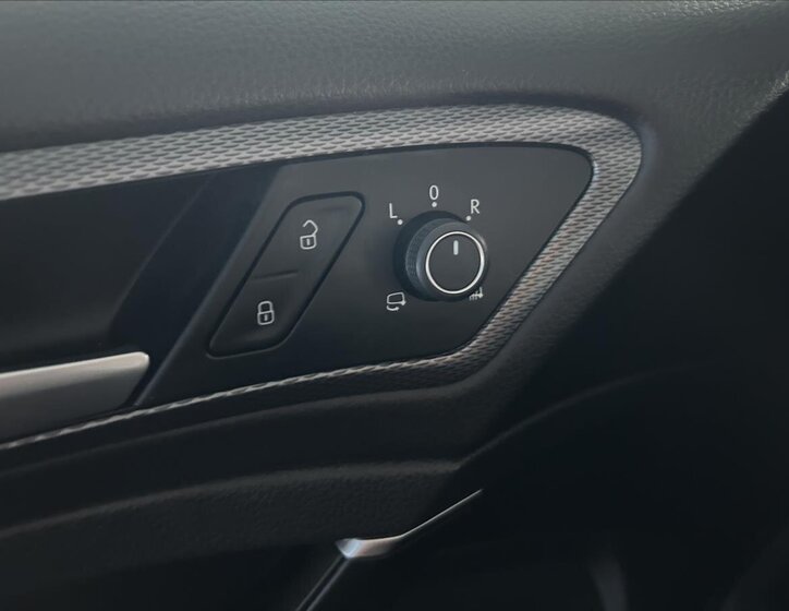 Volkswagen Golf Hatchback 1,2 l 81 kw