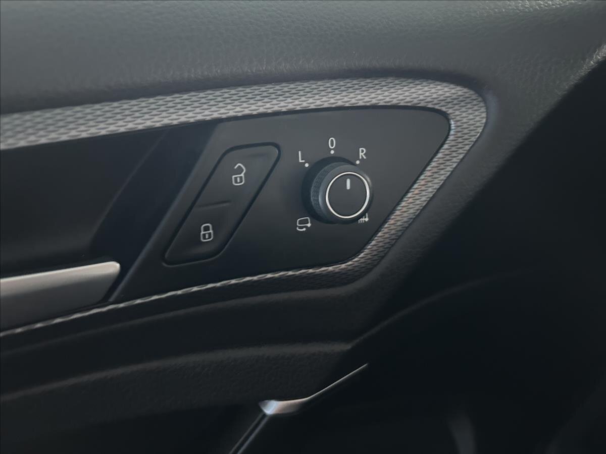 Volkswagen Golf Hatchback 1,2 l 81 kw