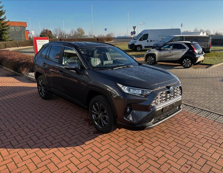 Toyota RAV4 SUV 2,5 l 131 kw