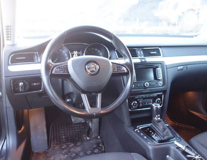 Škoda Superb Kombi 2,0 l 125 kw