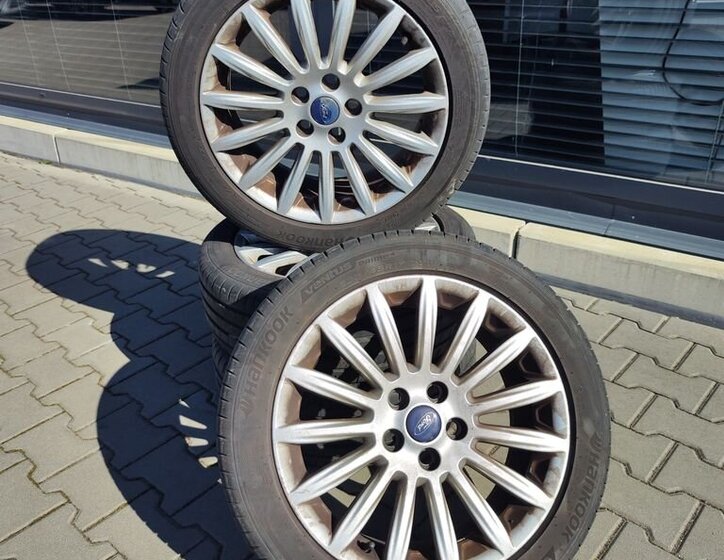 Ford Mondeo Kombi 1,6 l 118 kw