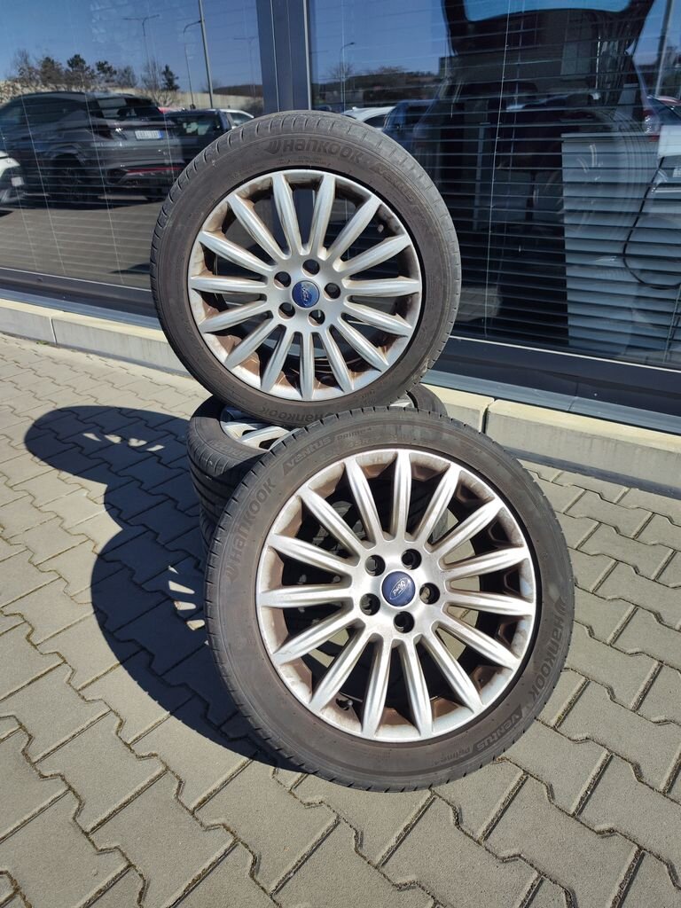 Ford Mondeo Kombi 1,6 l 118 kw