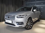 Volvo XC90 SUV / Terénní 2,0 l 173 kw