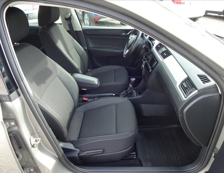 Škoda Rapid Sedan / Limuzína 1,2 l 66 kw