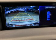 Lexus IS 300h Sedan / Limuzína 2,5 l 164 kw